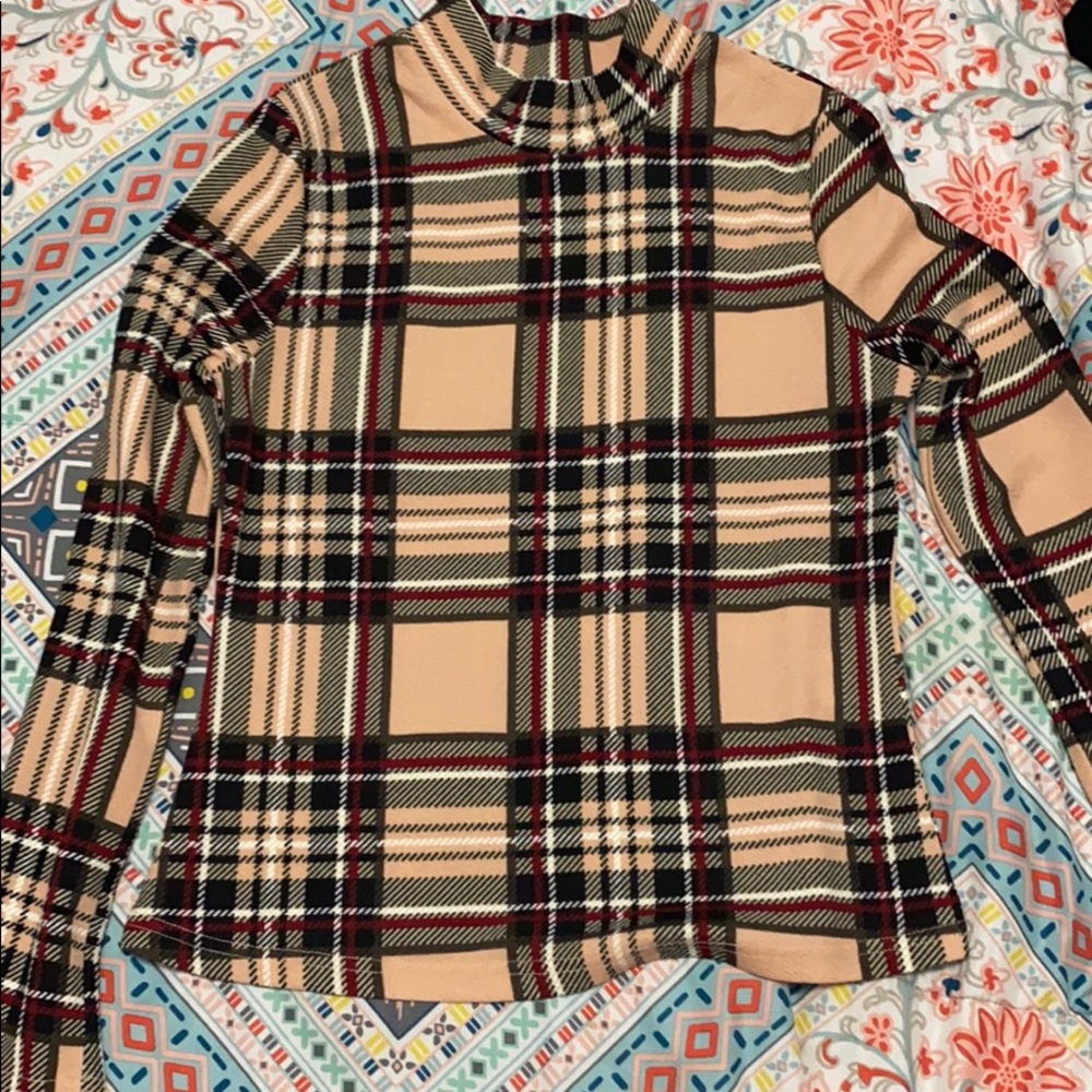 Long sleeve plad tight fit shirt